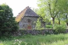 thatch roof house | chaumière en Bigorre Auvergne