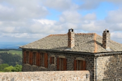ancienne ecole en lauze | old slate roof schoolhouse in Maziaux Auvergne
